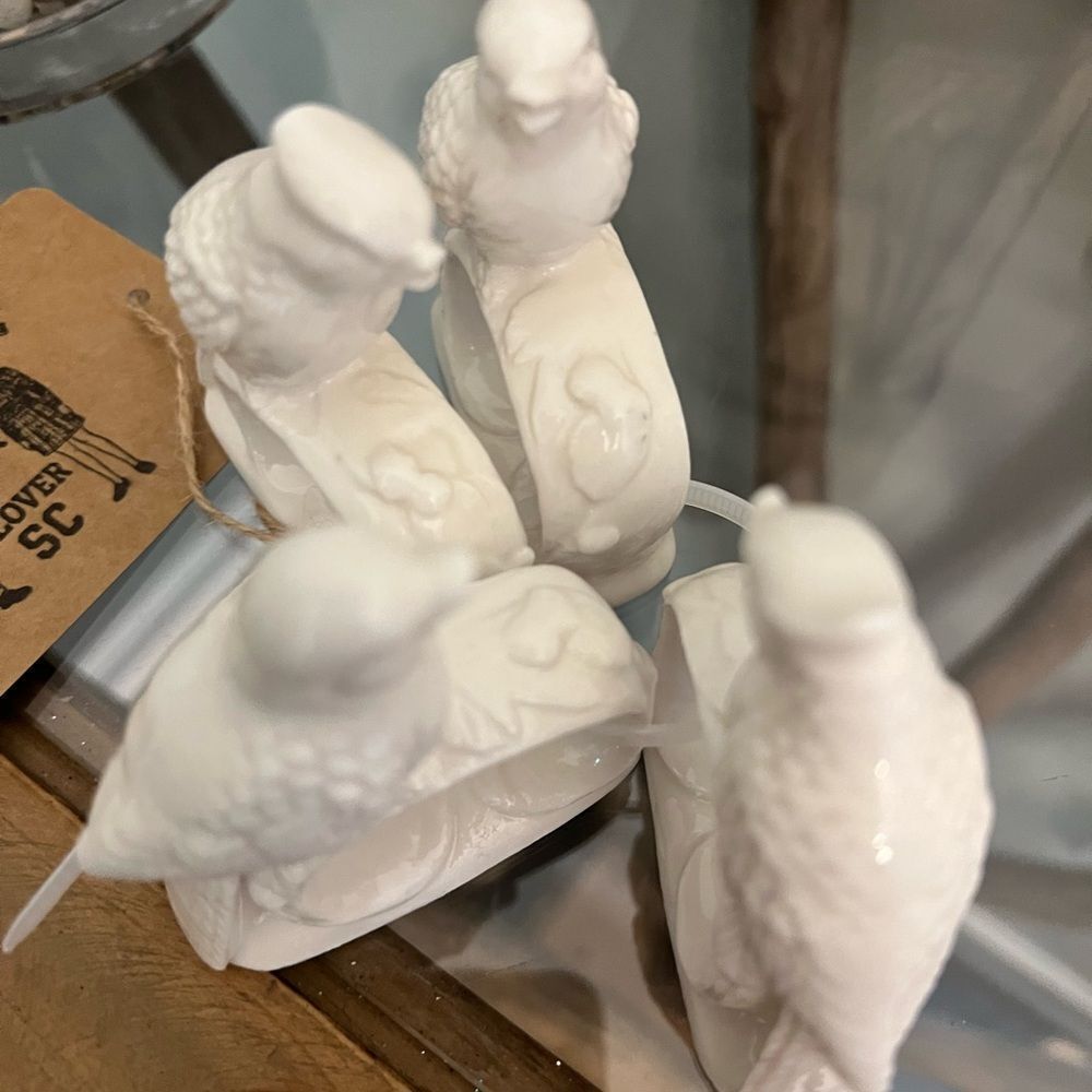 Set of four beautiful White Bird Napkin Rings.